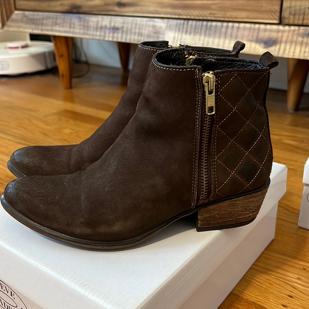Brown Steve Madden booties